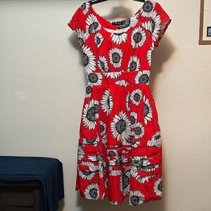 EShakti women’s dress Sz 10 Red, Black & White Sunflowers 🌻 smocked waist NWOT
